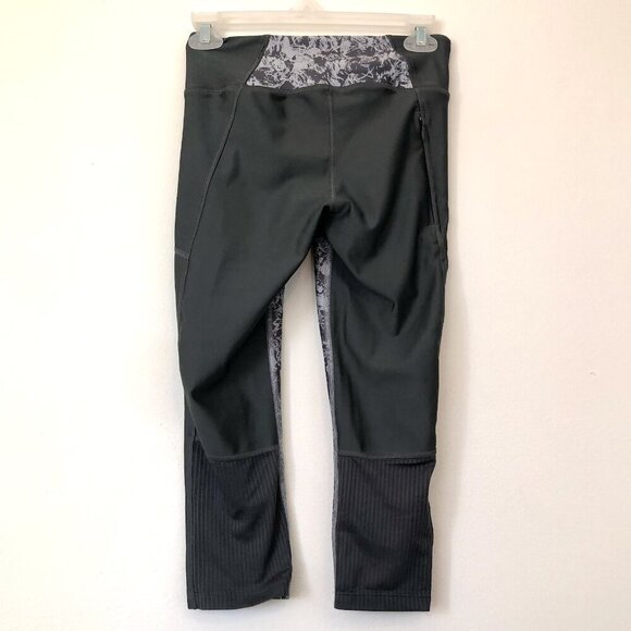 UNDER ARMOUR Mileage Printed Capri Gray Geometric Active Workout Leggings Small - Picture 7 of 12